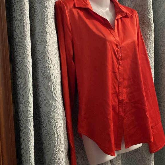 Three button blouse - Picture 2 of 5